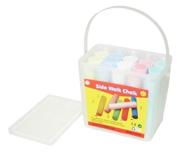 Street-crayon in a bucket