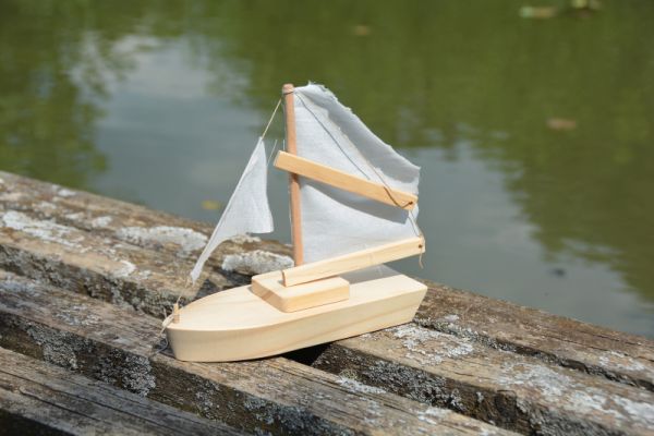 Sailing ship building kit