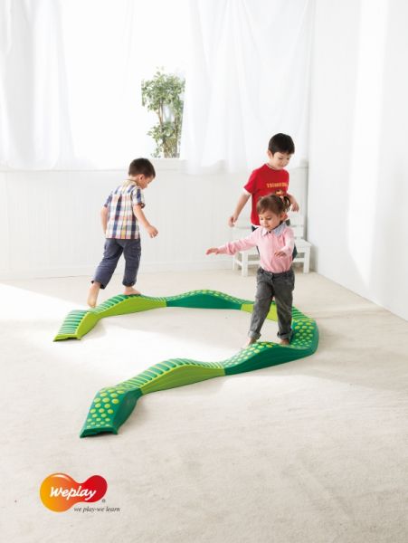 Weplay Wavy Tactile Path Green